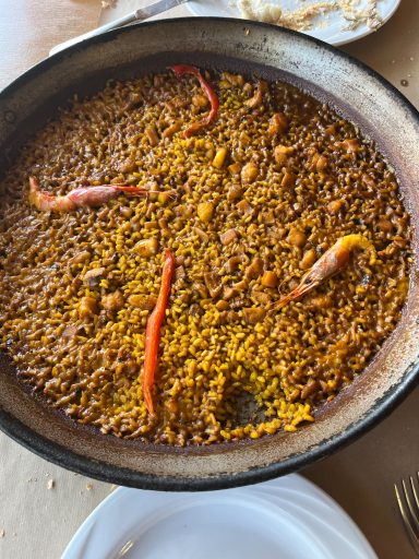 Arroz de esta tierra Arroz campero con conejo y caracoles
